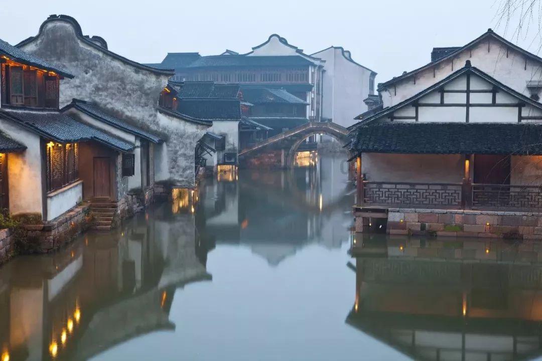 悬崖小屋逃生